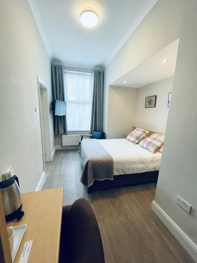 The Westlynne Hotel & Apartments Манчестър Екстериор снимка